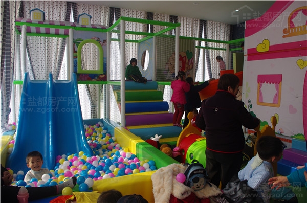 1415081183173ec0f34088.jpg