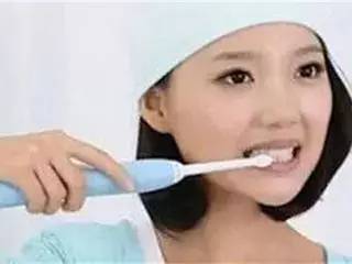 b9792b7810804adeb52763469ad8ec5c_th.jpg