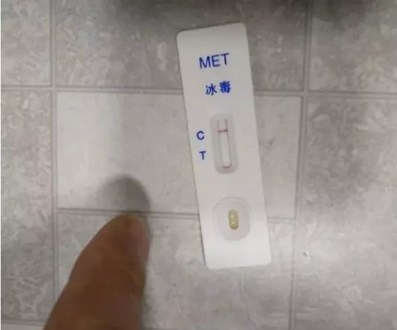 095229qyhd1g8113d6dp6y.png.thumb.jpg