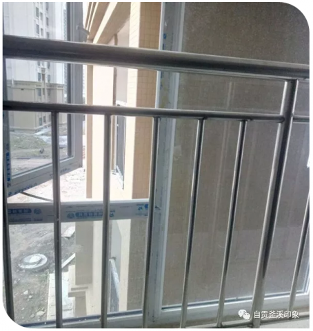 094620n19mldu722e1moy3.png.thumb.jpg