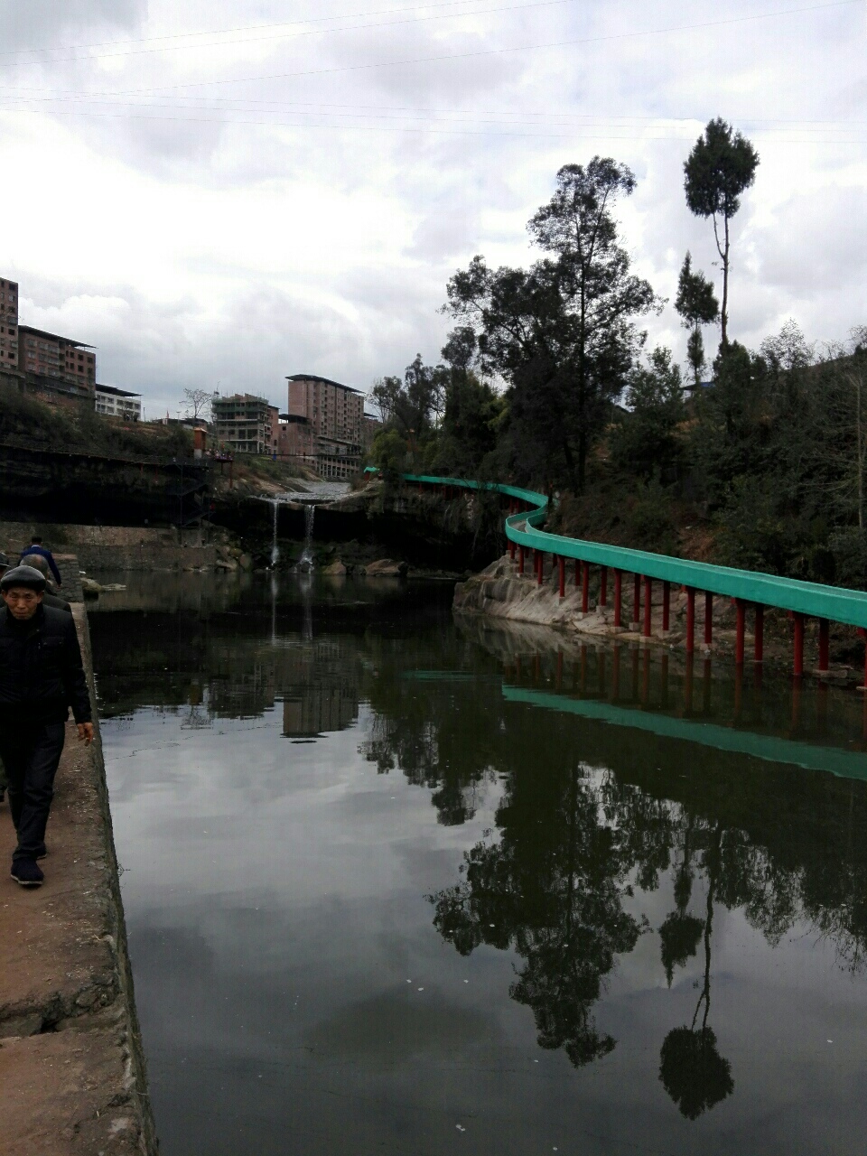 2018030107072040202042_960_1280.jpg