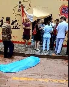 182432e7b2rg8hteqym9q7.jpg.thumb.jpg