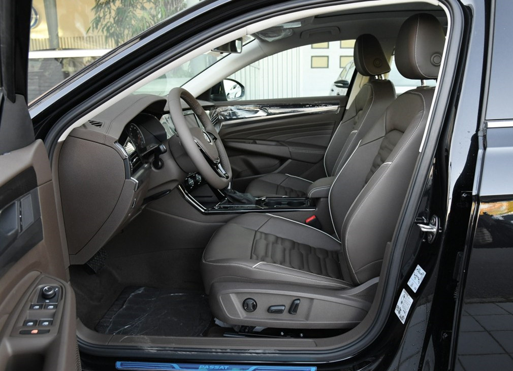 1024x0_1_q87_autohomecar__ChsEnVvPFPKANPVyAAgd8606Vmg201.jpg