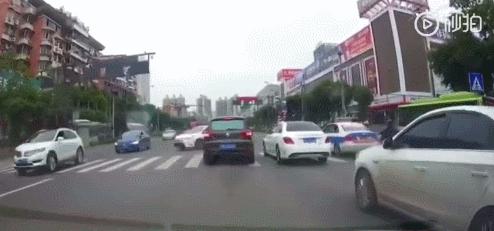 095126yhzwj51587rl7ahd.jpg