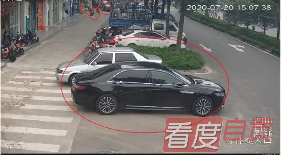 1AE70C45E8DC5CDA8EC75A18A1F65360.jpg