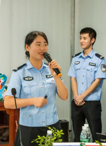 大安大队“关爱生命，平安出行” 3D大联盟警民文化活动进工地-1.jpg
