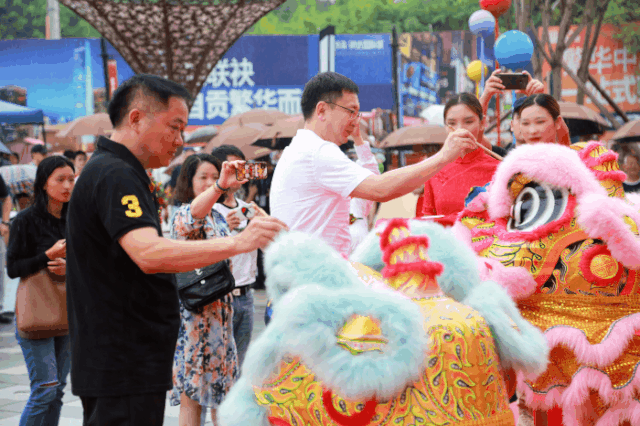 火！火！火！步步高·润达国际城营销中心惊艳亮相，国潮音乐盛典燃爆主城区！！！-4.gif