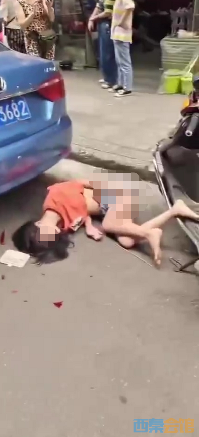 突发！四川南充一特斯拉失控致2死6伤，警方通报来了-7.png