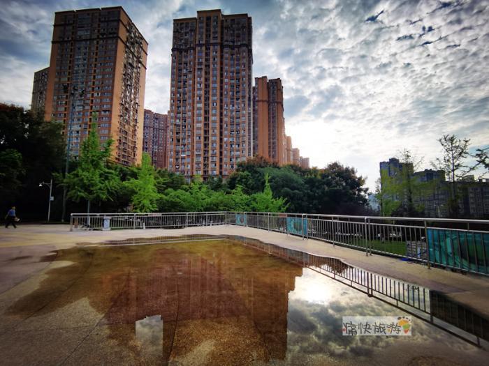 雨后自贡，倒影中的城市！-7.jpg