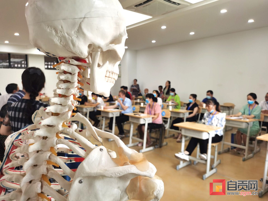 2020年自贡市残疾人保健按摩培训班开班-2.jpg
