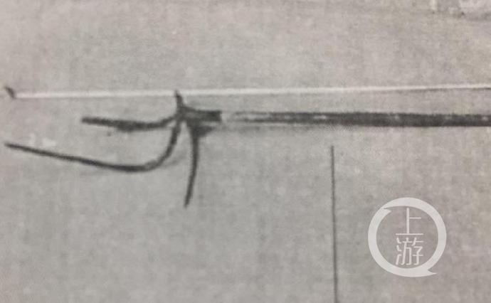 【热议】河南男子家中捉奸捅死妻子捅伤偷情所长被反伤身亡 律师:所长系正当防卫-1.jpg