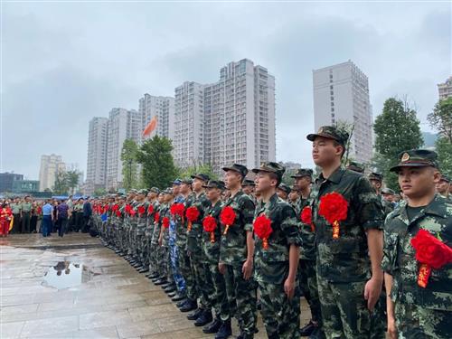 给力！富顺新兵出征！全城欢送！-8.jpg