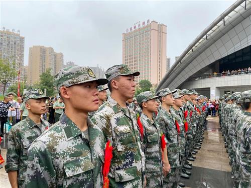 给力！富顺新兵出征！全城欢送！-6.jpg