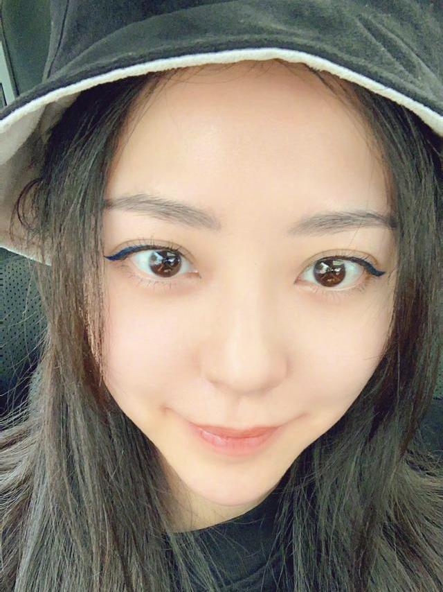 张靓颖谈被前夫骗财传闻，承认被冯珂骗财，不后悔身家托付给别人-1.jpg