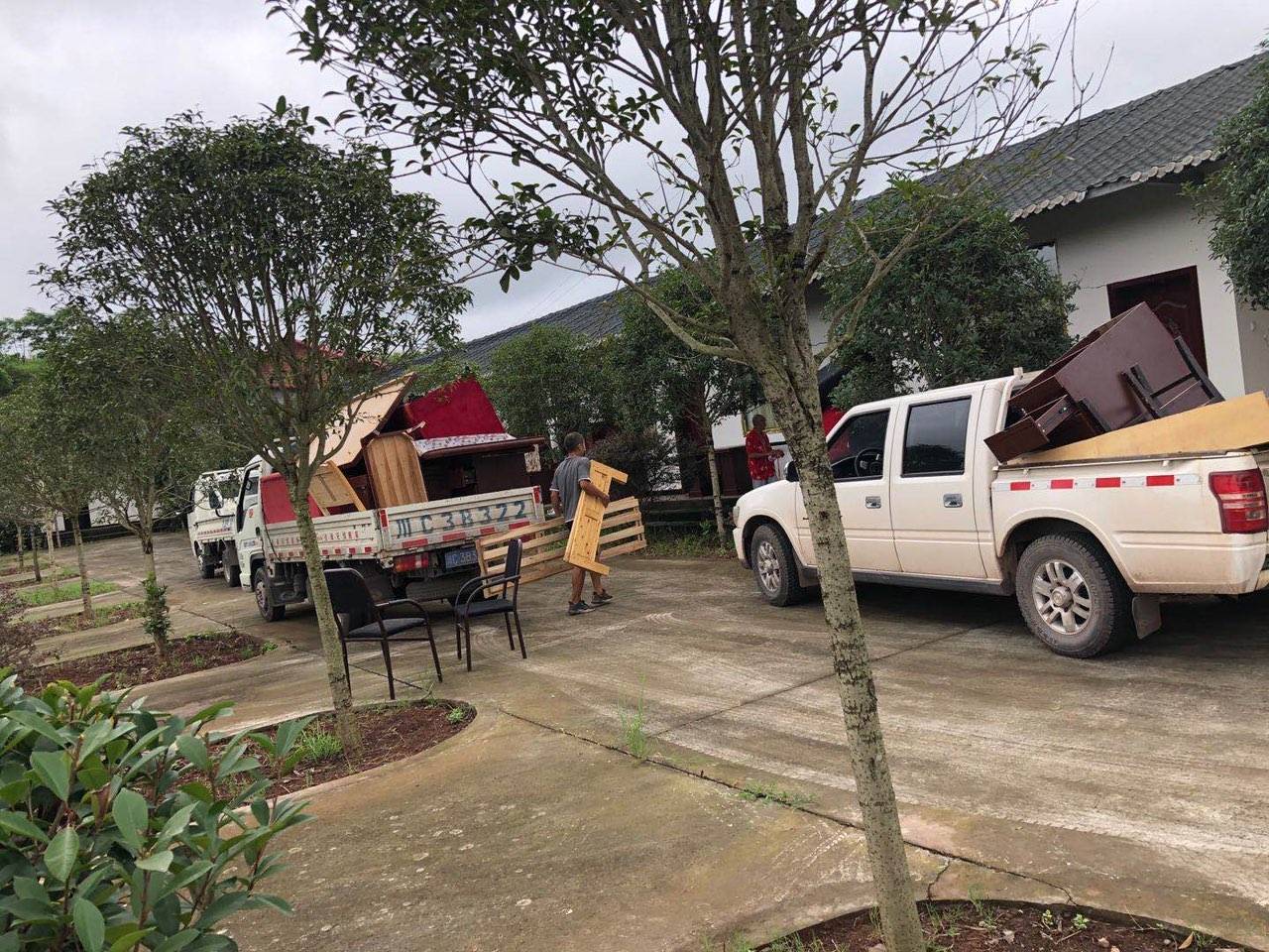 自贡全诚无忧搬家，大小型搬家，长短途搬家，家具拆装空调移机-3.jpg