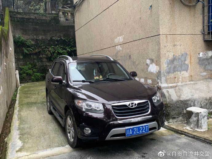 开展清理消防通道违停车辆专项整治行动，确保“生命通道”畅通无阻。-3.jpg