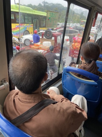实力吐槽！自贡浦润城到西苑街那条路因为这些智障堵到死！-1.jpg