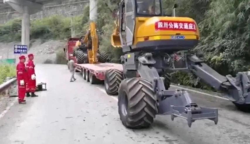 雅西高速断道最新进展！排危后可实现单幅双向通行-2.jpg