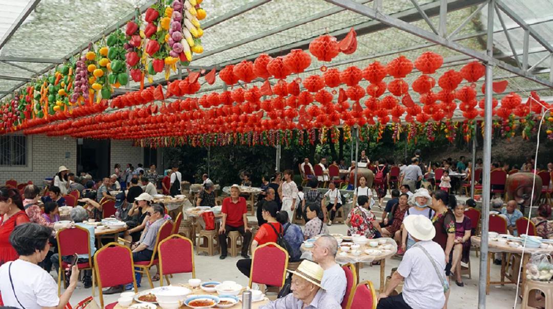 中国彩灯之乡第四届草雕节9月27日开幕 4000㎡“天空之恋”主题区落户自贡-7.jpg