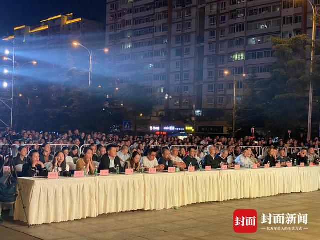 巴蜀文艺同台秀！四川自贡第八届社区艺术节开幕-3.jpg