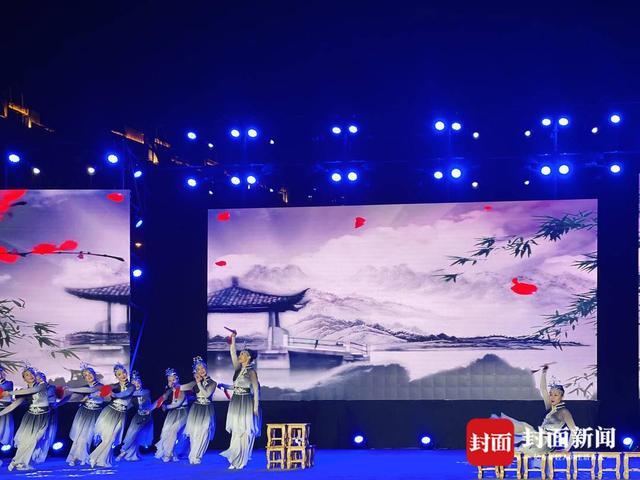 巴蜀文艺同台秀！四川自贡第八届社区艺术节开幕-5.jpg