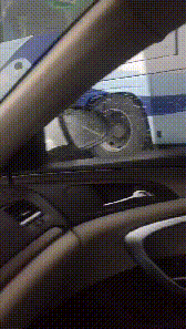 下雨路滑，自贡市区发生三起交通事故，大家出行注意安全！-3.gif