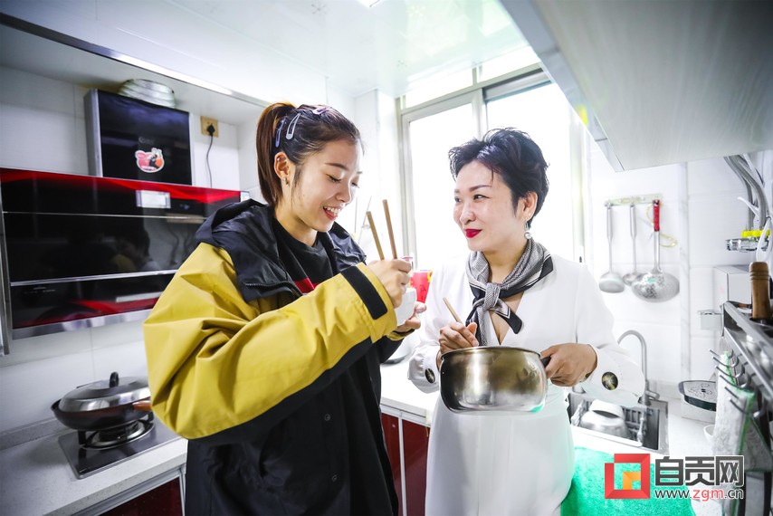 一战成名！自贡“女飞人”夺冠背后的故事——-4.jpg