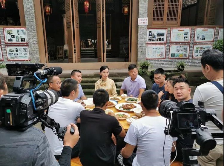 央视探寻自贡“味道”！拍摄的内容让人口水直流——-1.jpg