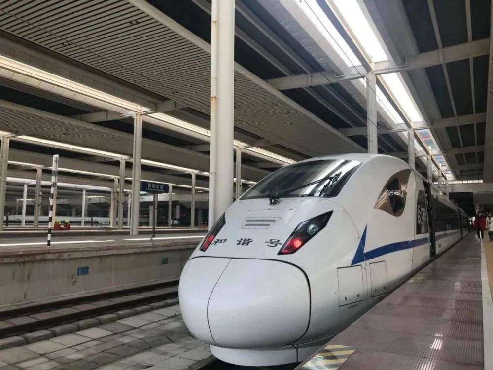 四川一条连接成都市、自贡市与宜宾市的高速铁路，全线设11个车站-1.jpg