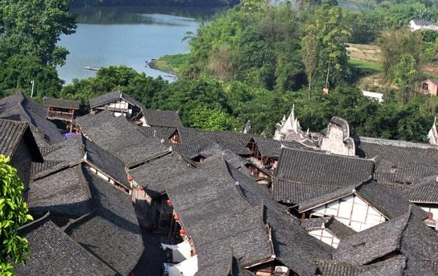 自贡市仙市镇，完好地保留了当时的建筑风格，值得一览-1.jpg