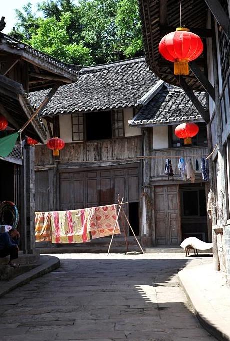 自贡市仙市镇，完好地保留了当时的建筑风格，值得一览-5.jpg