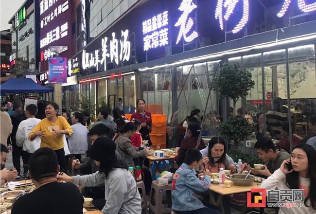 “双节”长假，自贡消费市场有序回暖-5.jpg