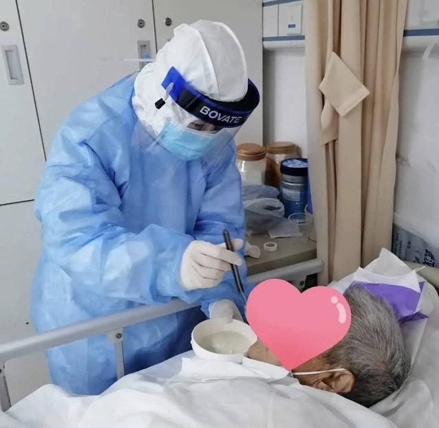 祝贺盐都妹子！四川自贡一白衣战士获抗击新冠肺炎疫情全国三八红旗手称号-2.jpg