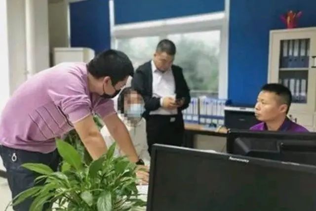 遭了！冒充军官行骗潜逃至富顺，这名男子被抓获！涉案金额达......-2.jpg