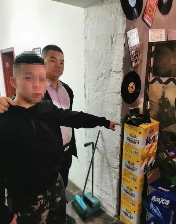 遭了！冒充军官行骗潜逃至富顺，这名男子被抓获！涉案金额达......-4.jpg