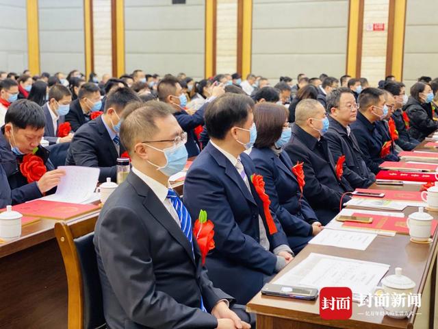 为这些科技创新力量点赞！四川自贡举行科学技术奖励大会-7.jpg