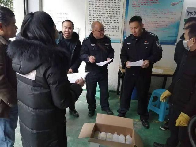 自贡开通泸州云龙机场免费直通车 1小时送达-2.jpg