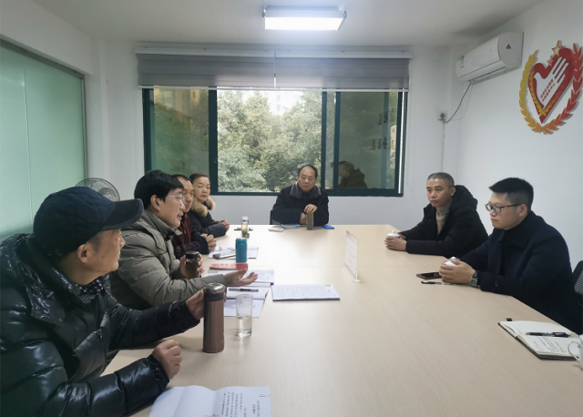 自贡6家物业状告小区业主拖欠物业费，法院来会商-1.jpg