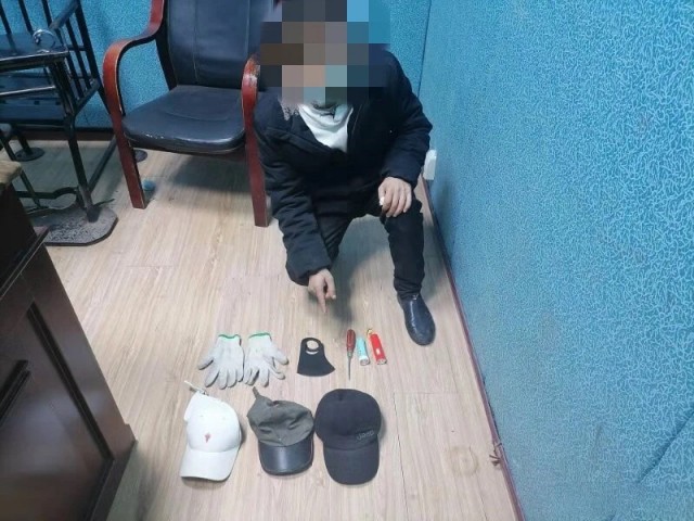 2名仁寿男子到自贡翻窗盗窃 双双落网-3.jpg
