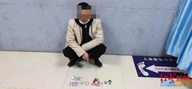 自贡一男子入室盗窃，却撞见男主回家！竟然...-2.jpg