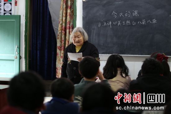 这位老人坚持14年的事，感动无数富顺人！-2.jpg