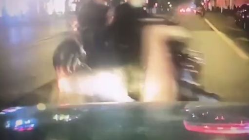 在富顺街头发生的这一幕！请你们立刻停止！-2.jpg