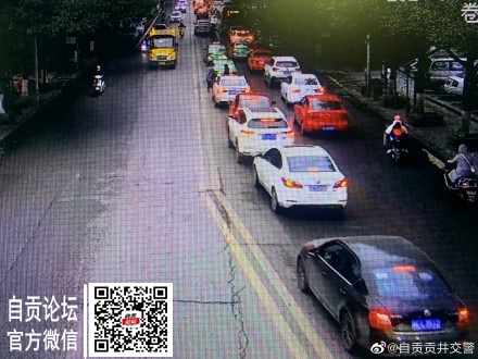 黄泥坳路段、育才小学门前路段车多缓行-1.jpg