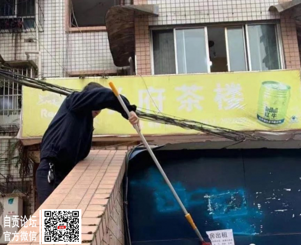 不留死角！整治城市“牛皮癣”！-4.jpg