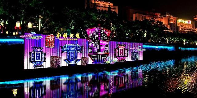 春游川渝丨春风沉醉的夜晚，去自贡体验桨声灯影下的釜溪河-1.jpg