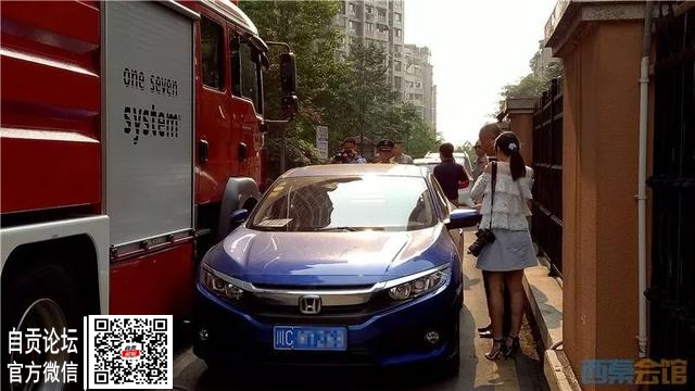 自贡这里乱搭乱建堵塞消防通道？官方回复来了！-8.jpg