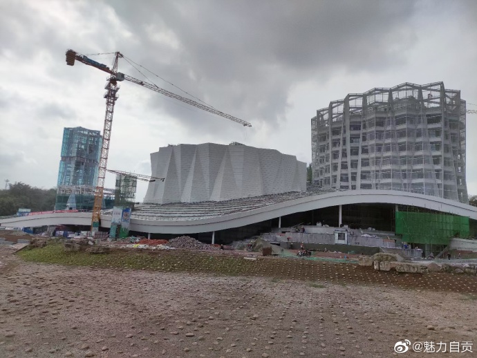 自贡又一地标建筑已经修成这样啦！看起来挺科幻有型-1.jpg