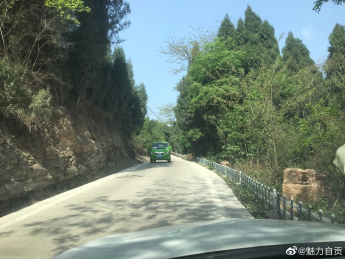 路拓宽了，樱桃红了，游客很少很通畅-1.jpg