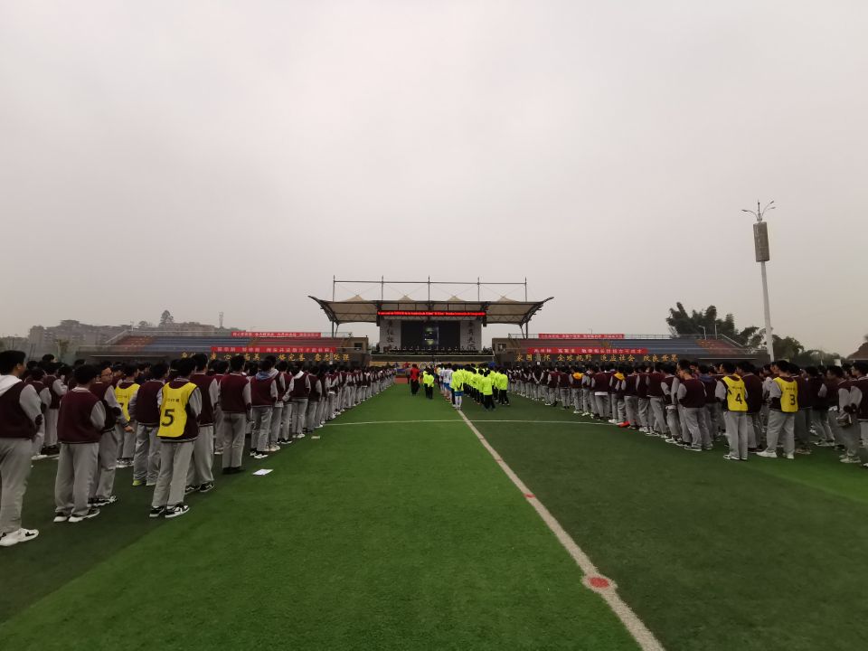 全国首个“中国男孩”雷科巴足球学院分校落地自贡衡川实验学校-2.jpg