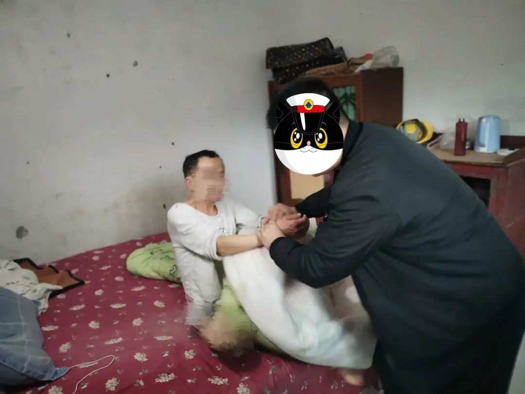 大快人心！冒充反贪局局长、疯狂盗窃的这些人在富顺落网！-5.jpg